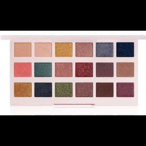 Ciaté The Editor Eyeshadow Palette 18 Shades